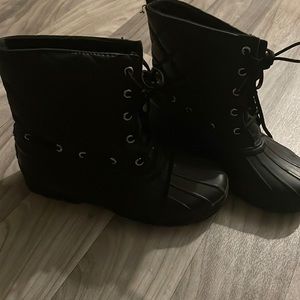 Sperry Gosling Waterproof Duck Boots in Black Size 6 + H&M Dress